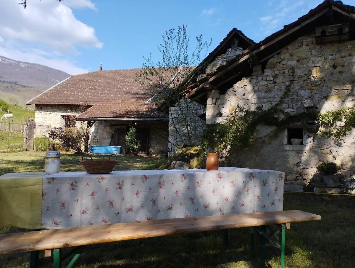 Charmante Maison De Famille Rustique A La Campagne Groslee 别墅